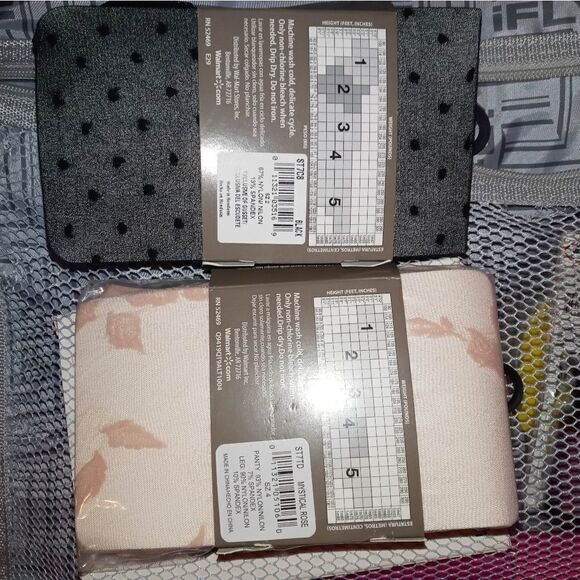 One Randomizes used Stylish stocking - Picture 3 of 3